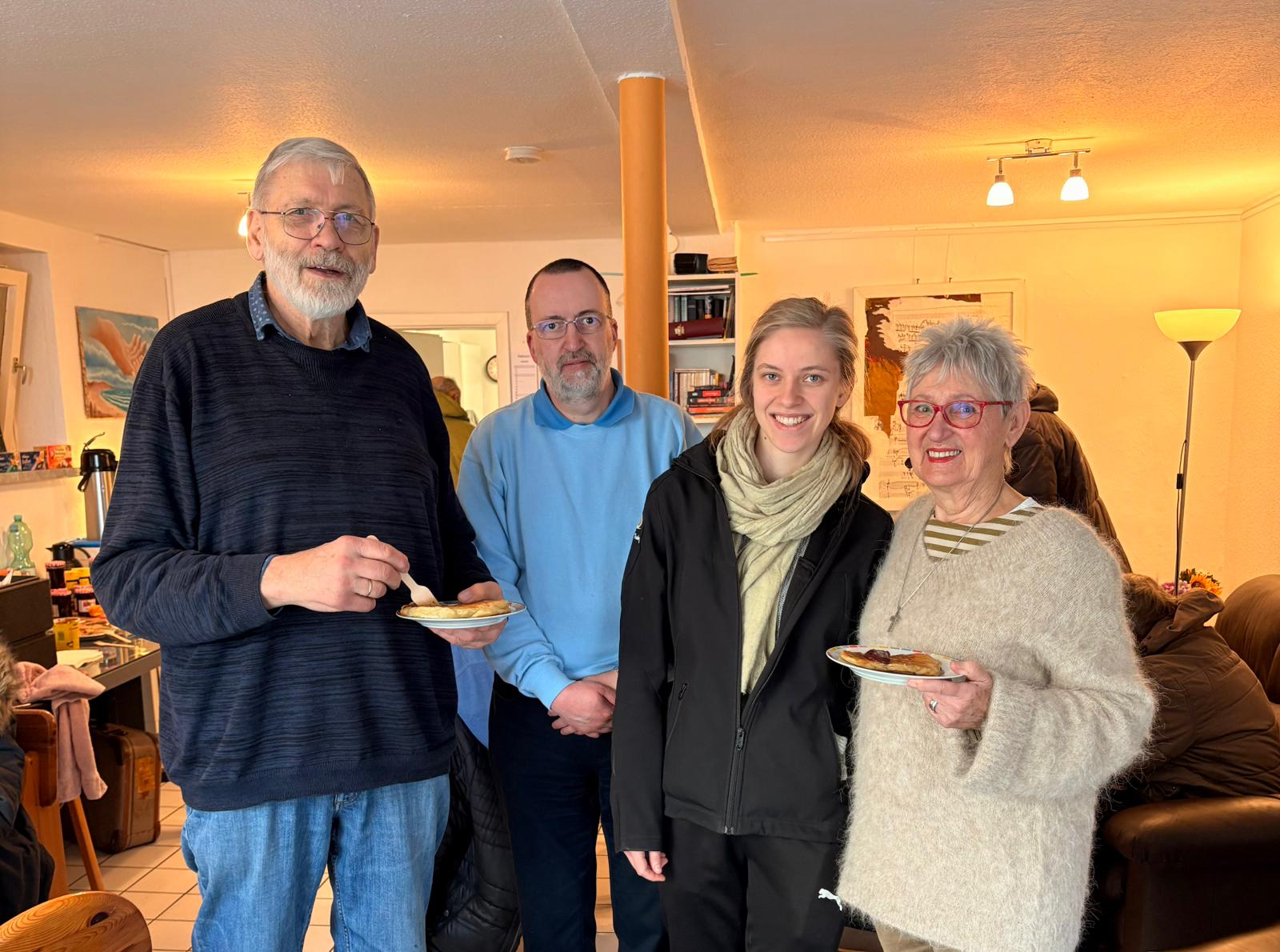 Pickert und warme Gemeinschaft: Besonderes Treffen für Bedürftige in Lemgo