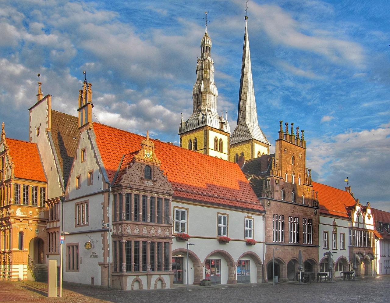 Richtungsentscheidungen im Rathaus: Lemgos Rat berät über Wärmeplanung, Wohnungsbau und Bildung