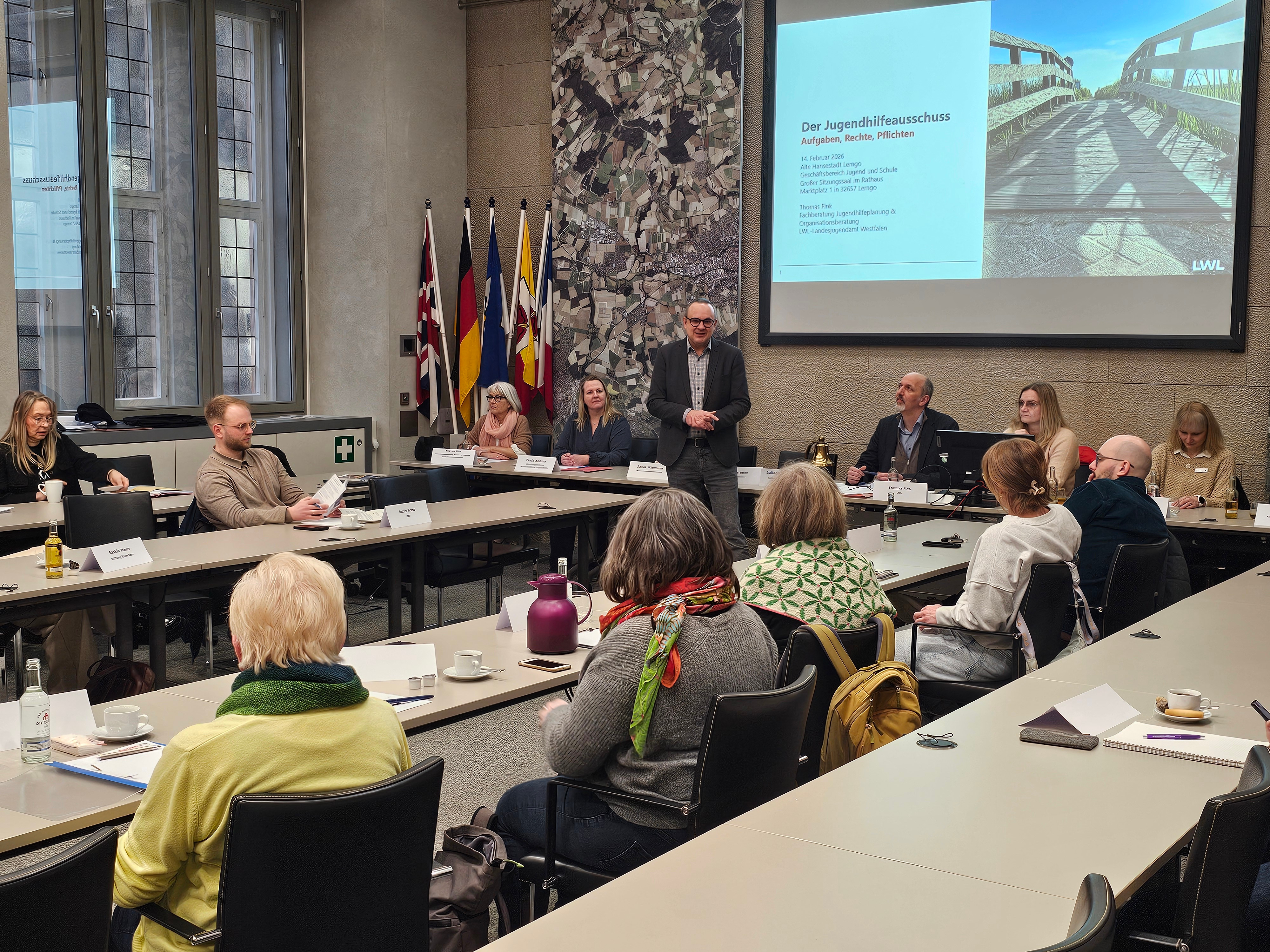 Jugendhilfeausschuss Lemgo rüstet sich für schwierige Jahre – Lemgo Radio
