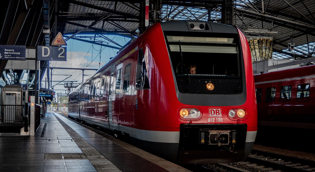 Bahn am Scheideweg: Streikgefahr steigt vor entscheidender Tarifrunde Bahn am Scheideweg: Streikgefahr steigt vor entscheidender Tarifrunde – Lemgo Radio