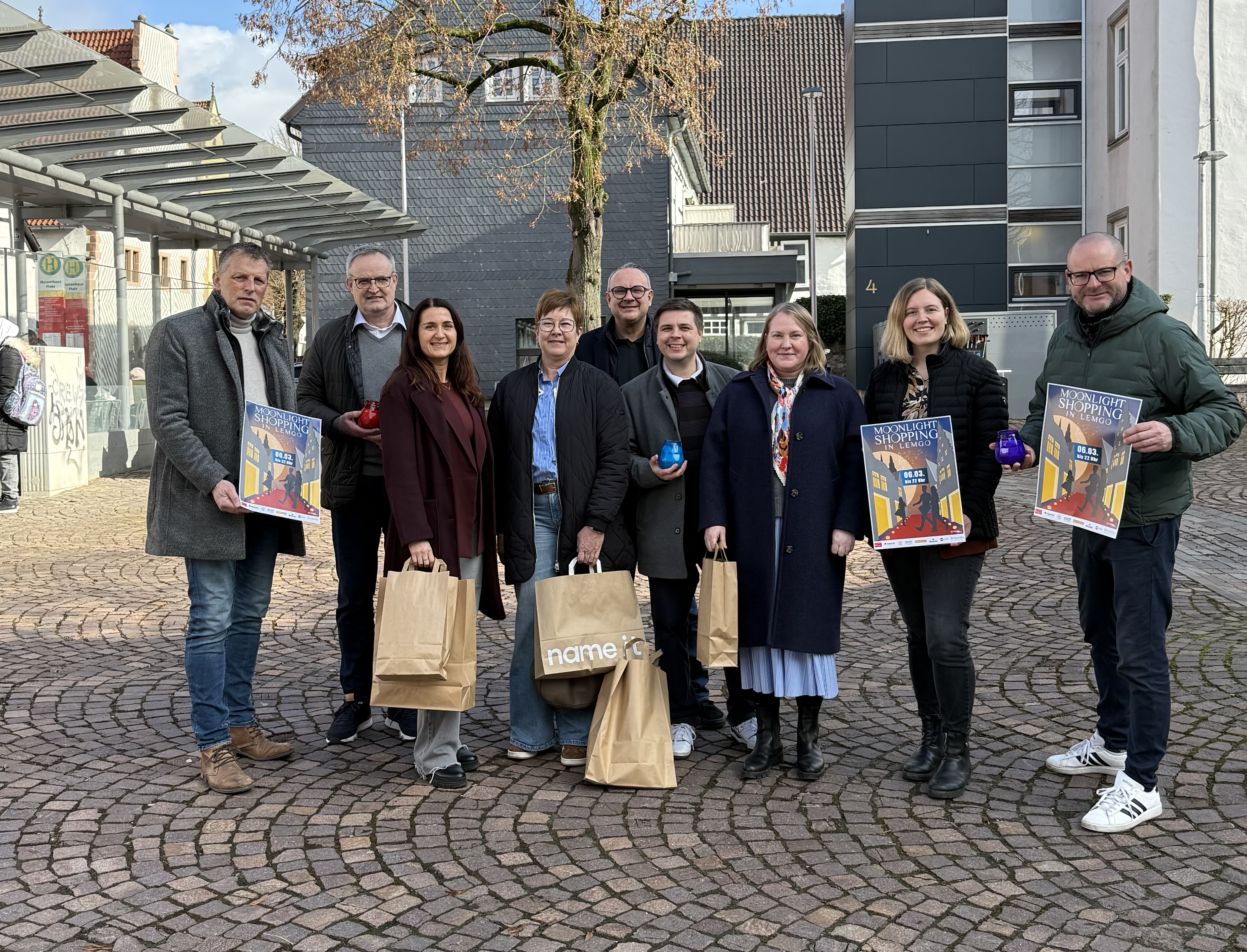 Lemgo lädt zum Moonlight-Shopping: Einkaufen, Lichterglanz und Musik bis 22 Uhr – Lemgo Radio