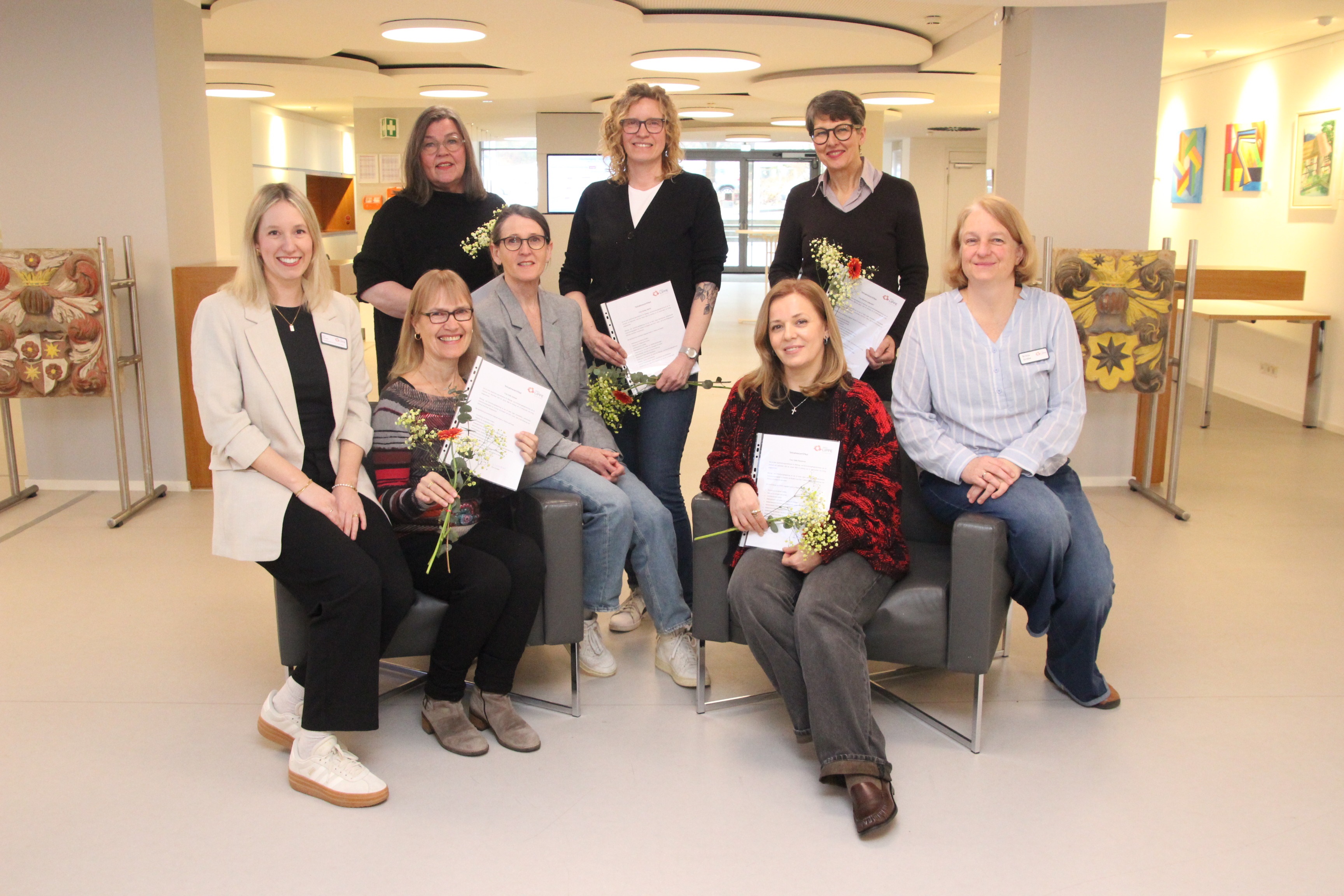 Fünf neue Bildungs- und Entwicklungsbegleiterinnen für den Kreis Lippe zertifiziert – Lemgo Radio
