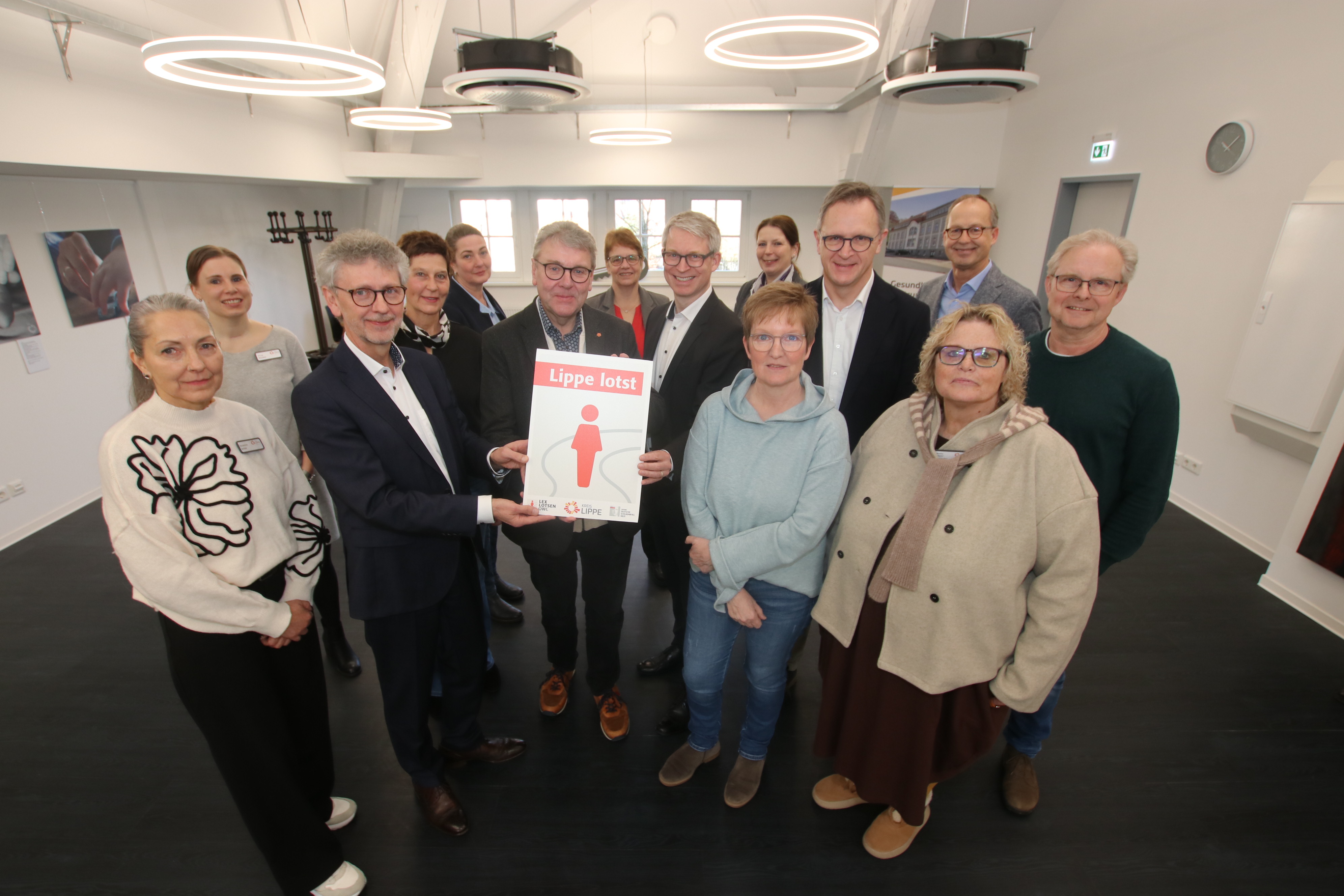 Starke Hilfe nach dem Schlag: Landrat übernimmt Patenschaft für Schlaganfall-Lotsen im Kreis Lippe