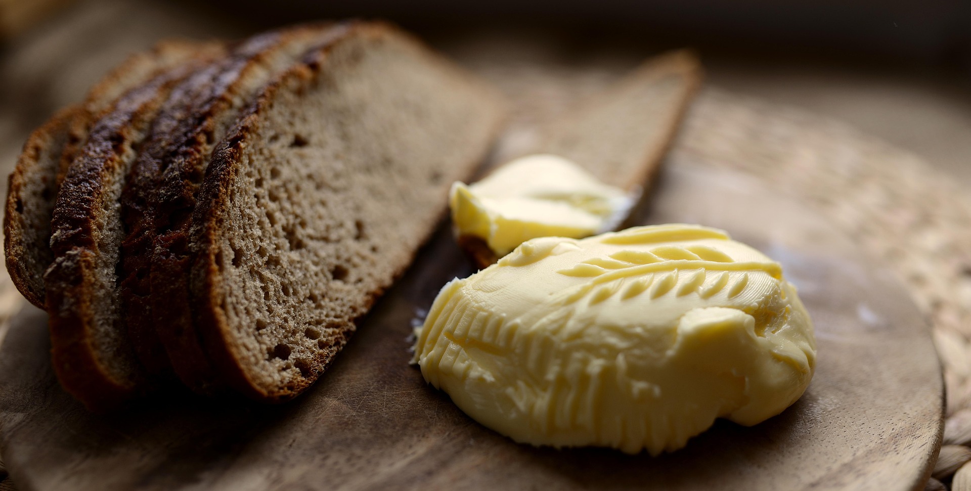 Erst Sprit, jetzt Butter – was nehmen sie uns als Nächstes vom Brot? Erst Sprit, jetzt Butter – was nehmen sie uns als Nächstes vom Brot? – Lemgo Radio