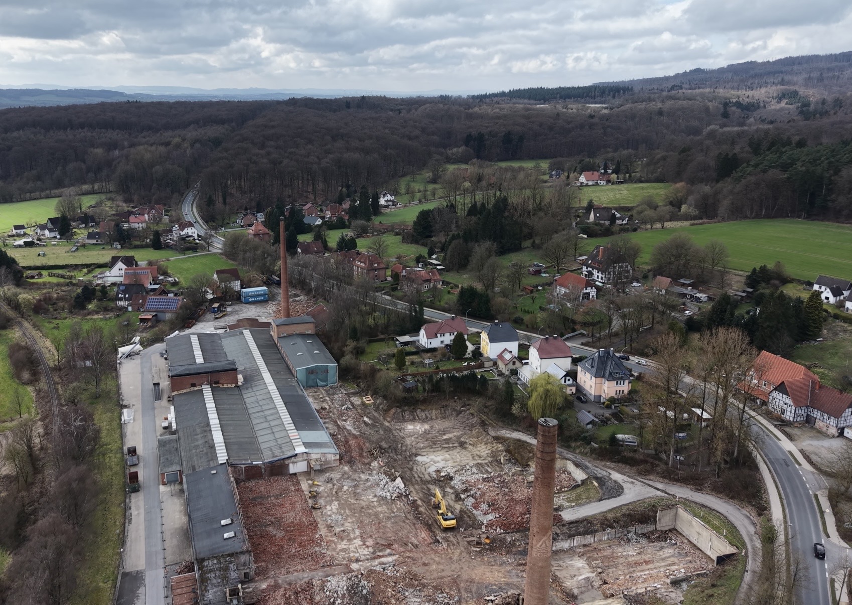 Schornsteinsprengung in Dörentrup: Termin bleibt geheim – Gemeinde will Zuschaueransturm verhindern – Lemgo Radio