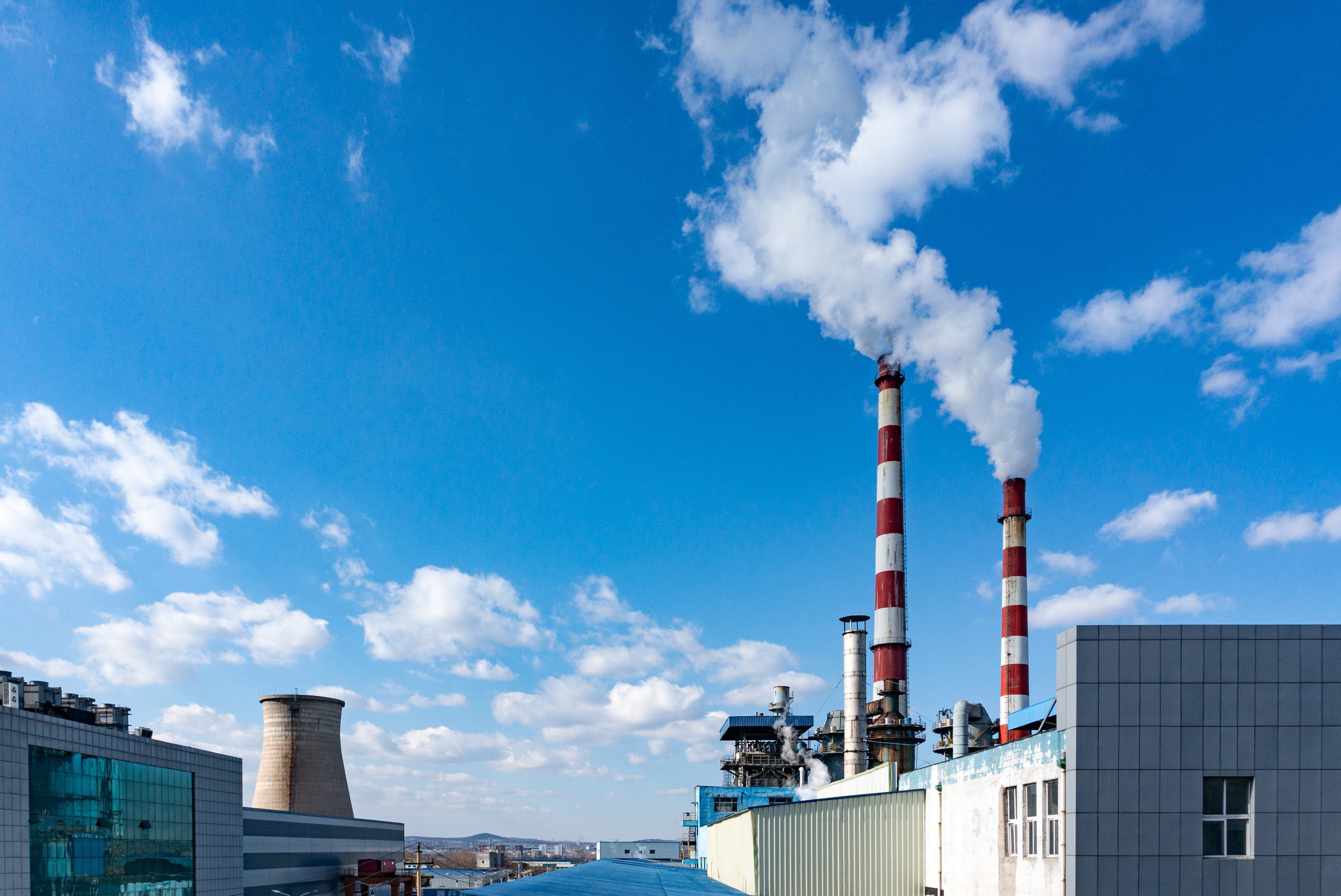 Rätselhafter Einschlag: Drohne trifft Kraftwerk in Estland – Lemgo Radio