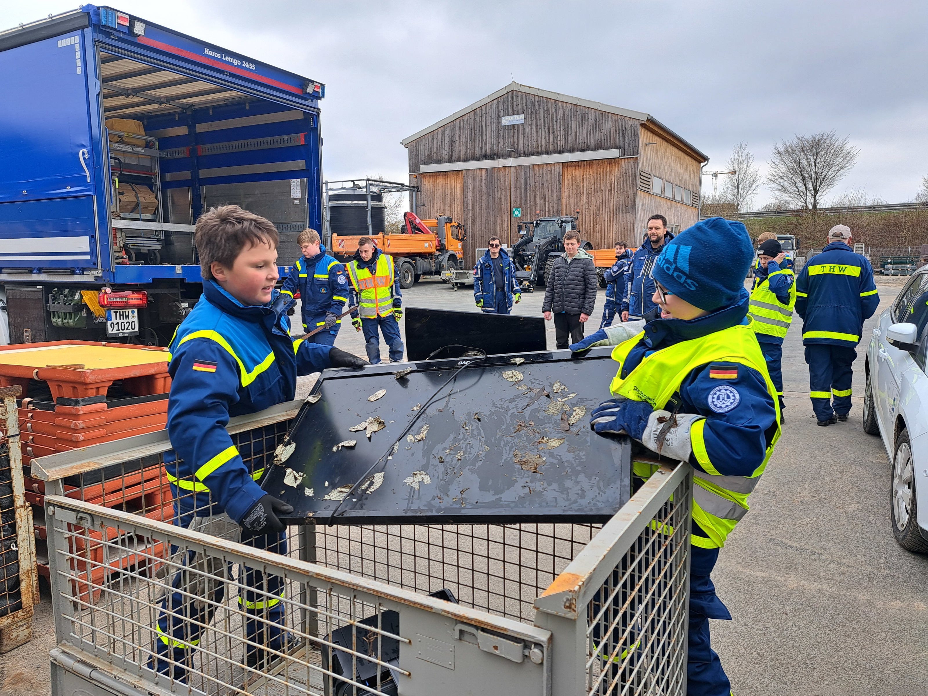 Rekord beim Frühjahrsputz in Lemgo: Über 1000 Helfer sammeln weniger Müll – Lemgo Radio