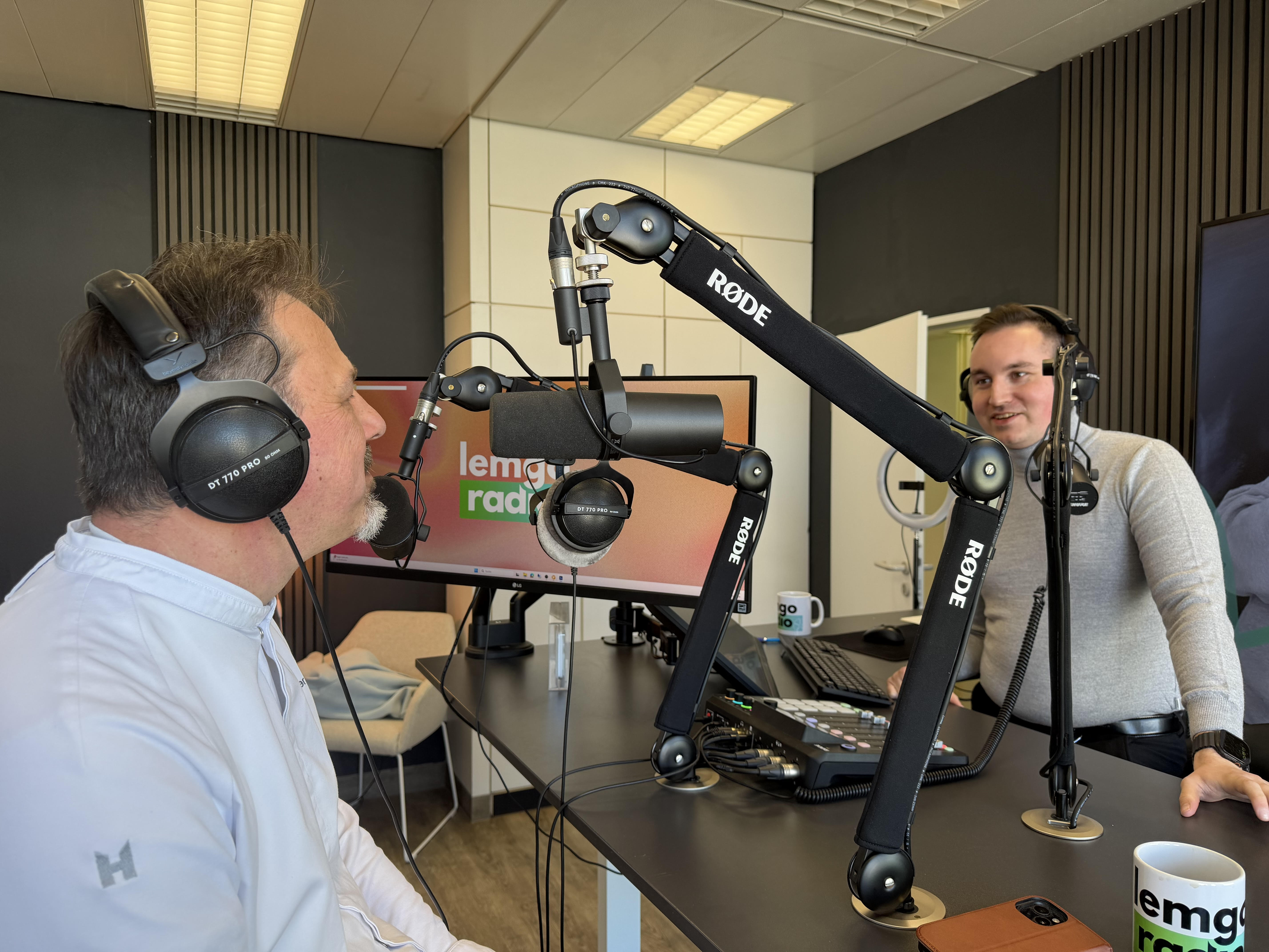 „So schmeckt Büker“: Ein Podcast aus Lippe serviert ehrliche Einblicke in die Gastronomie – Lemgo Radio